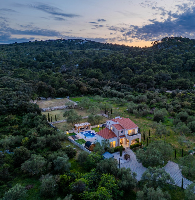 Villa Fure&scaron;ta, Villa Fure&scaron;ta na otoku Pa&scaron;manu Kraj
